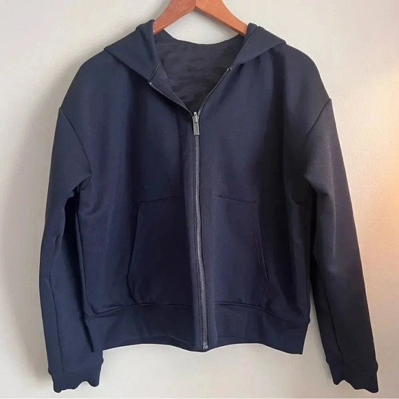 New Balance Determination Reversible Jacket Size Medium - Picture 3 of 14